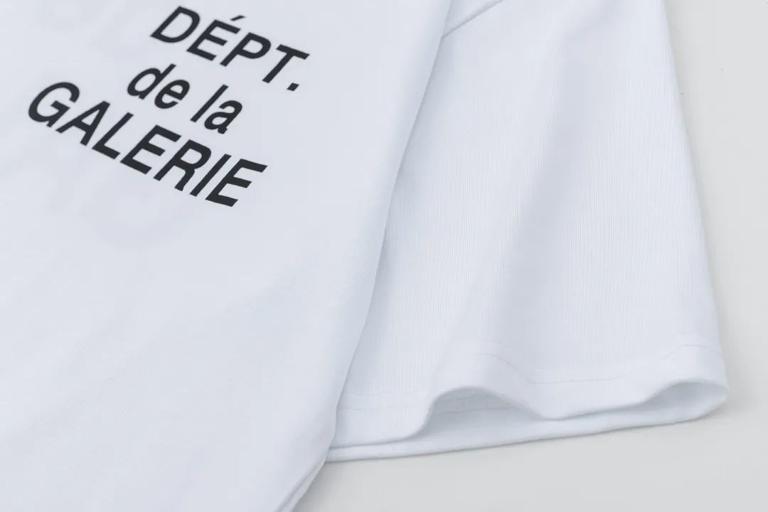 Model D108 Gallery dept European and American washed trendy brand printed high street T-shirts are the same for men and women, simple and generous offset printed letters, after washing and shaping, they will not change shape and will not pill, comfortable and breathable, apricot S to XL, p106
